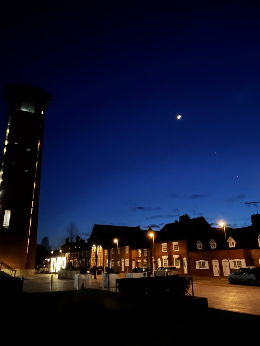 Crescent moon, Jupiter and Venus all in conjunction @ space, @ Stratforduponavon
