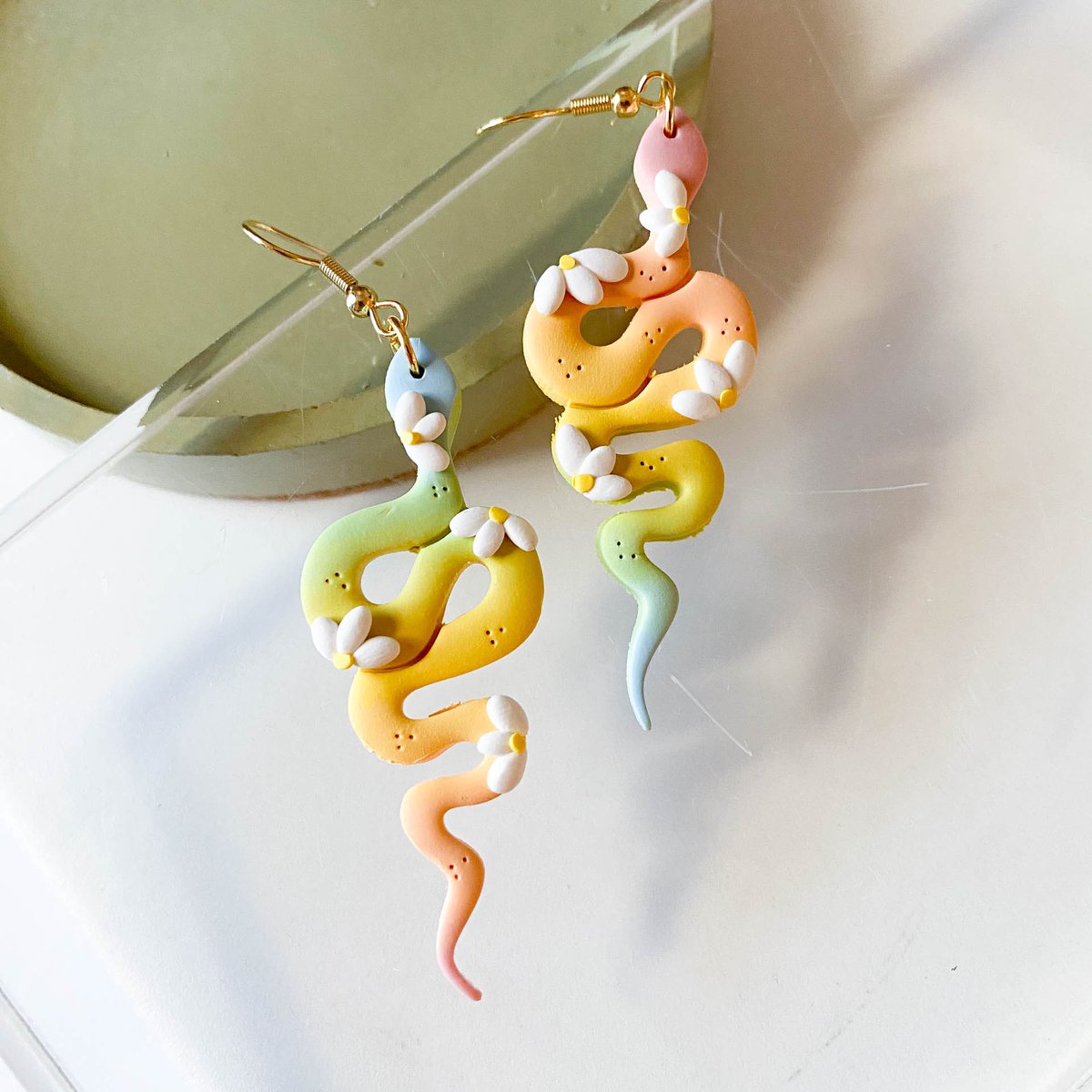 peripheralUS's tweet photo. my ombre obsession cant be stopped

shop the earring update saturday 2.25.23 at 1pm pacific | 3pm central | 4pm eastern https://t.co/ArMRKbk5qB