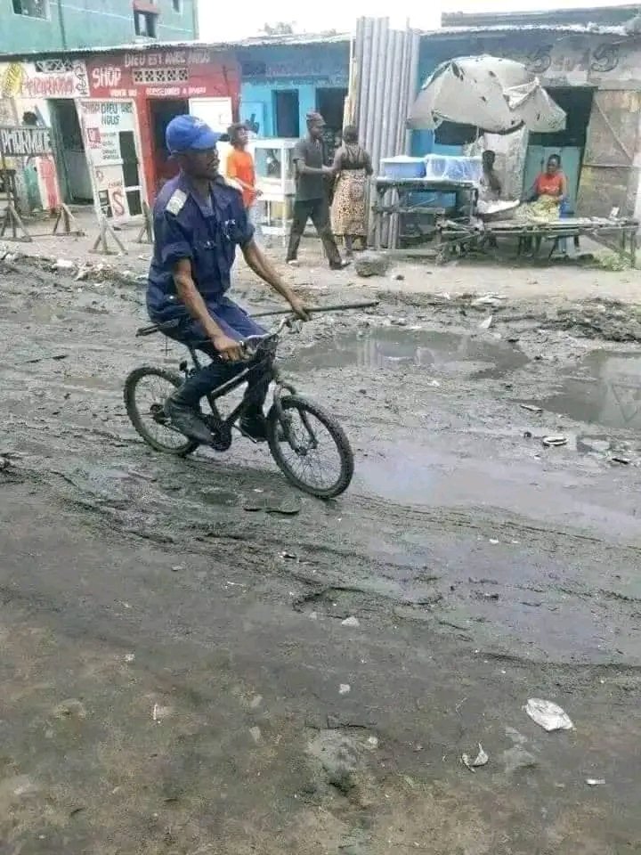 Sugira Mireille🇨🇩 on Twitter "Ce jeune de mon âge fairait un bon lion