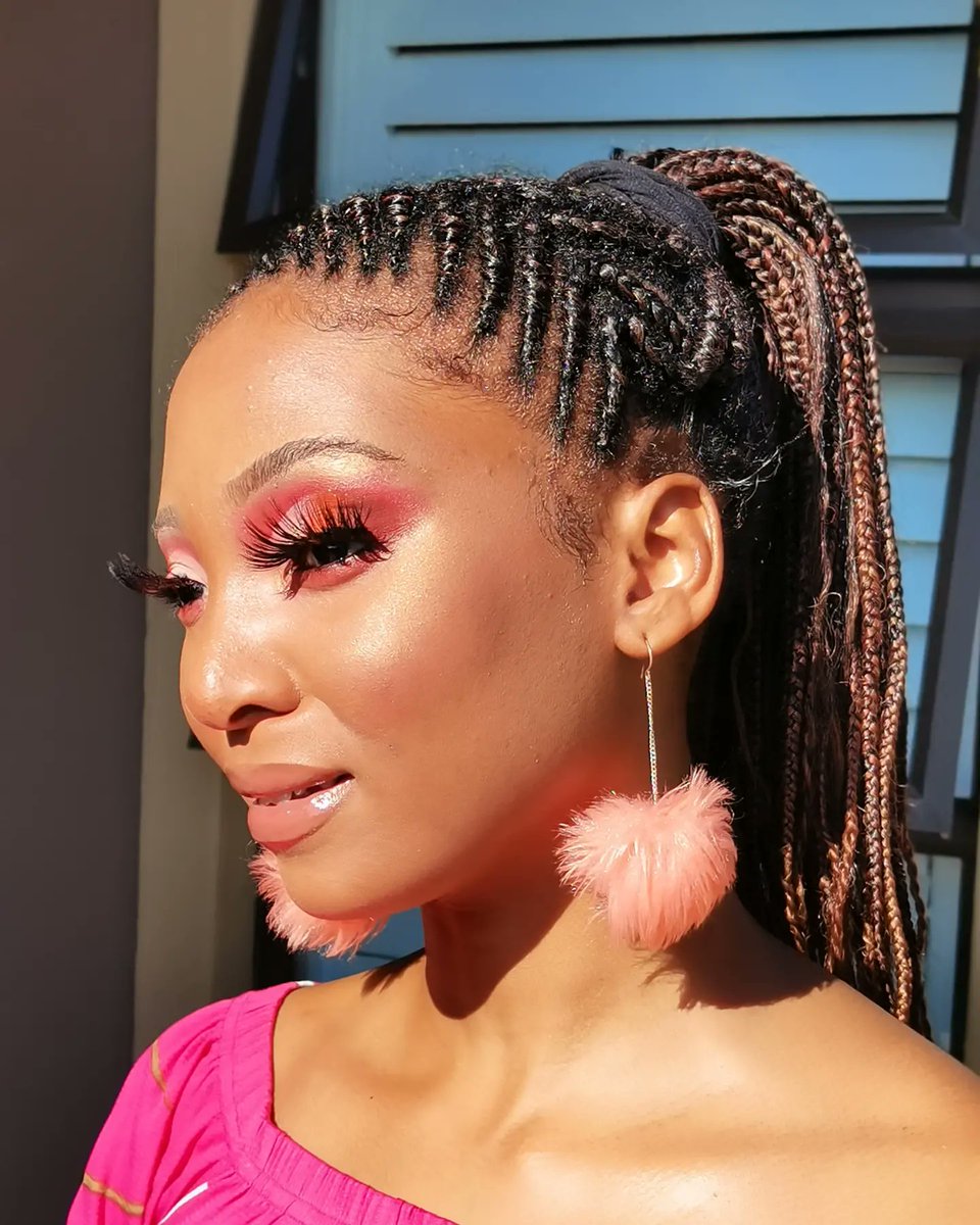 buffer_beauty's tweet photo. Full face beat 😍😍😍

💄 💄 💄 💄 💄 💄 💄 💄
#Bufferbeauty #beautyobsessed #beholdyourbeauty #makeup #facebeat #beattotheGods https://t.co/s6ayWnxSZ5