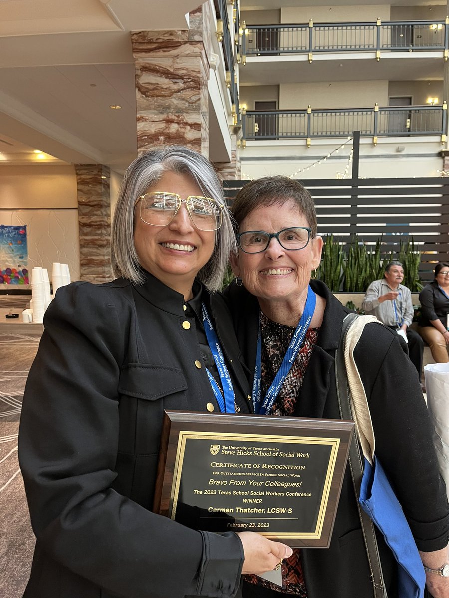 sswconf's tweet photo. Kathy Armenta Texas School Social Worker of the Year award winner-Carmen Thatcher! Posing with Kathy Armenta! #txschoolsw https://t.co/4bcbt82Fxd