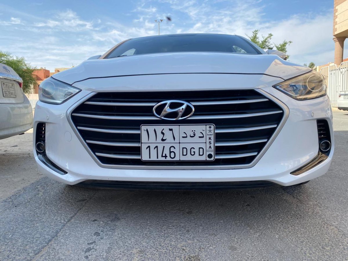 #السعودية #المملكة_العربية_السعودية لسلام عليكم لعلن لكم 
سيارا لنترا 
موديل2017
لونه ابيض
سيارا مشالله 
عليها شد بلد  
ممشاها 115
علا الشرط وفحص 
خالي من الصدمات ولحكات 
مكينا وقير شرط شاصه سليم رباق مكيف ثلج كفرات جدد للتواصل اتصال واتس ولي ولكم التوفيق