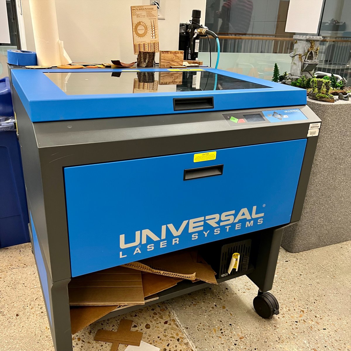 Whether you're into tabletop gaming or not - this is pretty cool! Alex and Reilly from @SloverLibrary's Maker Studio created this incredible tower diorama and dice tower using technology and tools available with your library card! 🪪