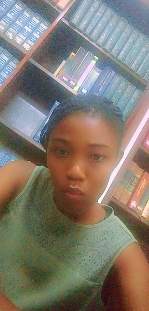 _obaaAdwoa_'s tweet photo. Me at one of my favorite places #library 
#GIU #ShamelessSelfpromoThursday
#WritingCommunity https://t.co/PNV1STUFes