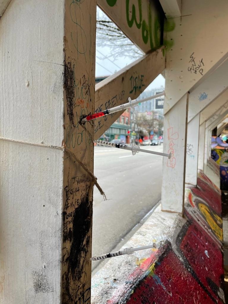 184ucw's tweet photo. Nice walk through downtown Vancouver... 
#vancity #vancouverBc #safeInjectionSites #drugs #SafetyFirst  #safeWalksNotSafeDrugs #healthCrisis  #BCPoli @SueAnnLevy  
@CBCVancouver  @DailyHiveVan @CityNewsVAN https://t.co/gVtvKtLL0f