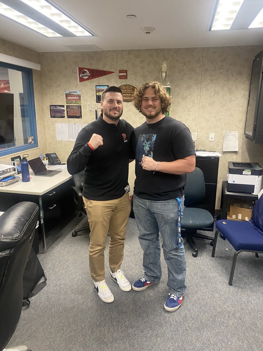 GOHS_WolfpackFB's tweet photo. Nick Pogue committed to Pacific yesterday! Congratulations. Boxers are getting a good one. https://t.co/TRv7fRPTI2