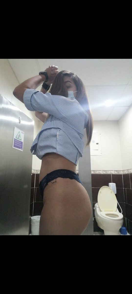 m18876450's tweet photo. Esa perrita me envio este en el trabajo. Para culiar en el baño https://t.co/xotc7K1srJ