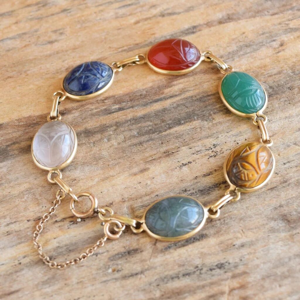 New scarab alert!
Lapis and moss agate shine in this 14k scarab bracelet. She's not gold filled, she's solid baby. 

Find her in the shop #rightmeow 😘

.
.
.
.
#vintagegold
#goldjewelry
#vintage
#14kgold
#scarabbracelet 
#egyptianrevival 
#yesplease … instagr.am/p/CpBDNoguVJq/