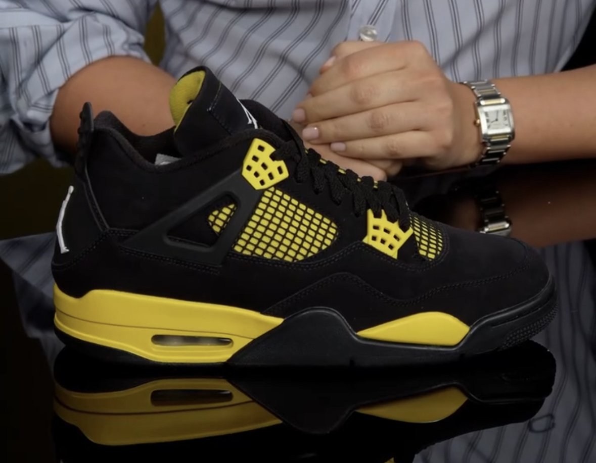 SneakerShouts's tweet photo. Air Jordan 4 Retro "Thunder" 

Release Date: May 13th, 2023 🗓 https://t.co/1NPJz2kbkb