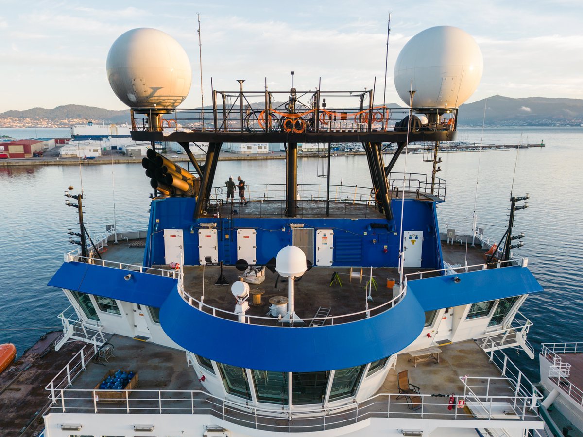 SMTPSF's tweet photo. Bon voyage to @schmidtocean's new research vessel #FalkorToo as it pursues research in support of @UNOceanDecade and @seabed2030 in developing a comprehensive digital map of the ocean #ChapterToo #OiAmericas https://t.co/fGmehyNh4C https://t.co/P5OL1gPNiu