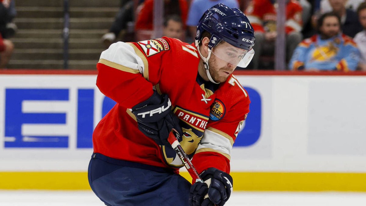 The Montreal Canadiens have claimed forward Chris Tierney off waivers from the Florida Panthers. 

Joey Anderson (TOR) and Justin Kirkland (ANA) have cleared waivers.

#GoHabsGo #FlyTogether https://t.co/mFnxpg43v5