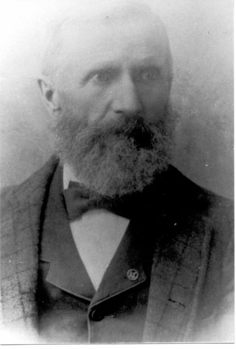 someoddgirl's tweet photo. In the late 1870s, George W Bedell, Sr, decided it was time to leave NY and follow the lumber industry to Northern MI. His brother, Henry, had found suitable land near Bellaire, MI, so, in 1879, George set out to see what all the fuss was about. #DigBellaire https://t.co/YqEsSlQrsw