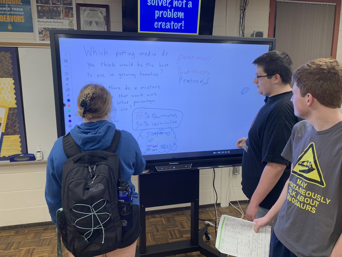 ByingtonFFA's tweet photo. Students use data collected yesterday using various potting medias to determine what they think the best potting media would be to raise tomatoes and what mixtures might be best to use. #PlantSoilScience https://t.co/yrud1G6MFl