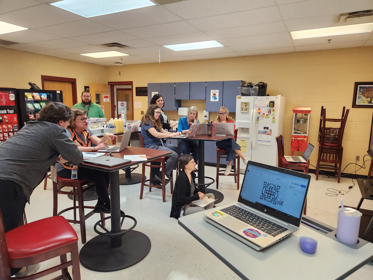 Another great Lunch and Learn here at GVMS today.  Thank you to Sam <a href="/AdobeExpress/">Adobe Express</a> for collaborating today and providing food.  Thanks to <a href="/charnickitc/">Gail Charnick</a> <a href="/mrwardtechie/">Sean Ward</a> for all the help #pwcsITC #edtech #educoach <a href="/principalmkg/">MKG 💁🏼‍♀️</a>
