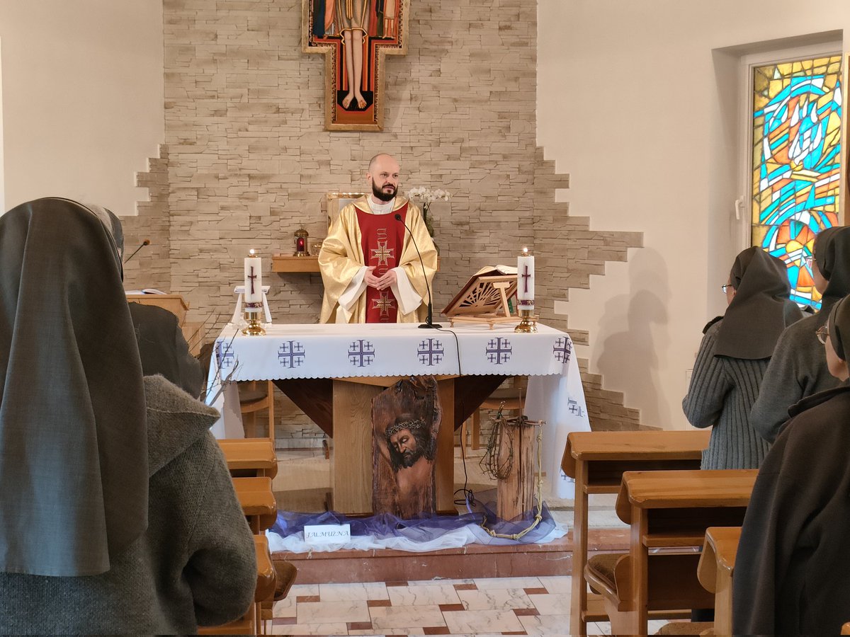 siostrysfb's tweet photo. Dla kilku z nas zakończył się dziś piękny czas rekolekcji, głoszonych przez @oblaci_pl 
Bogu niech będą dzięki za te dni słuchania i szczególnej obecności Pana. https://t.co/SNI6aWQQjP