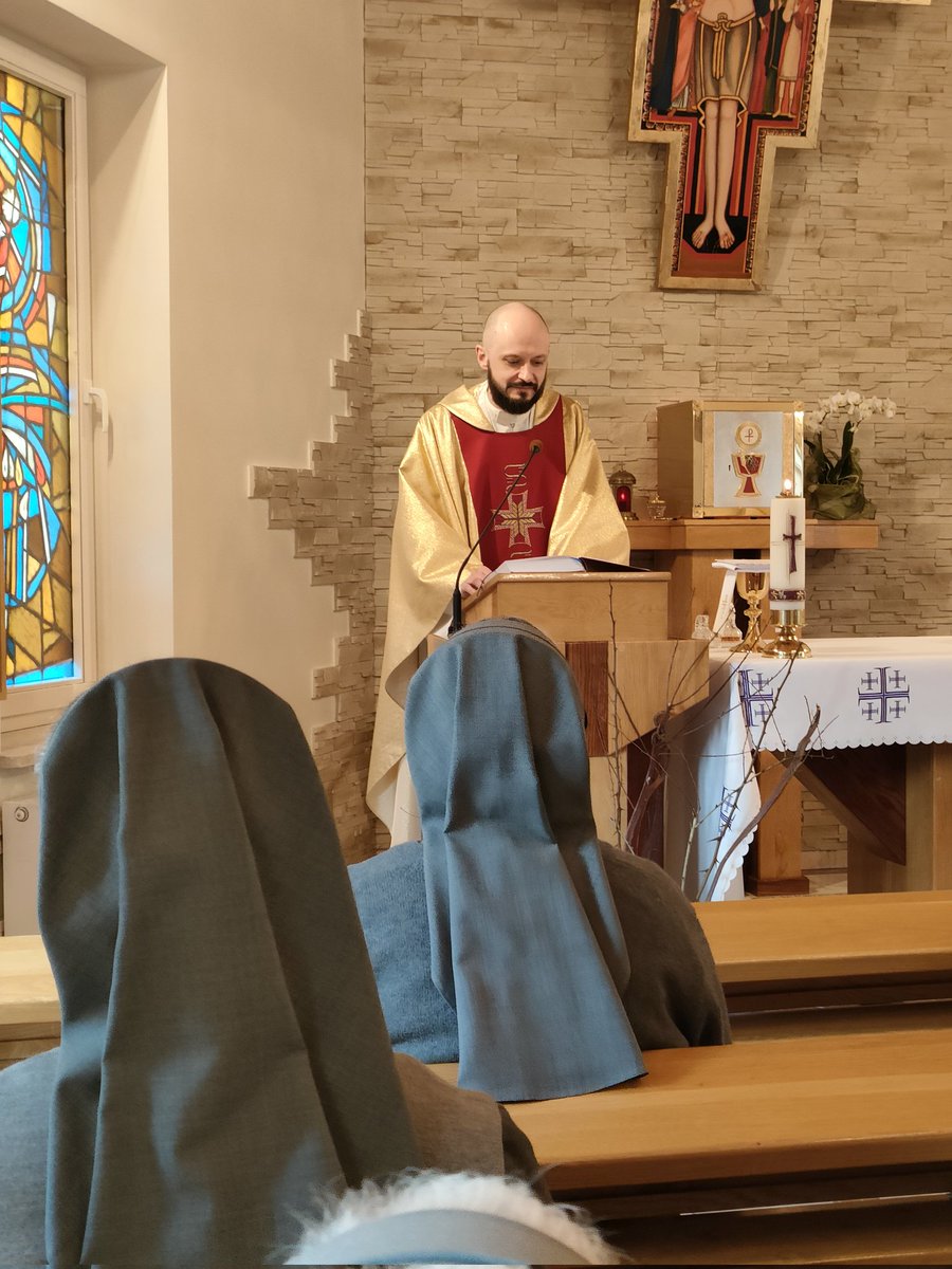 siostrysfb's tweet photo. Dla kilku z nas zakończył się dziś piękny czas rekolekcji, głoszonych przez @oblaci_pl 
Bogu niech będą dzięki za te dni słuchania i szczególnej obecności Pana. https://t.co/SNI6aWQQjP