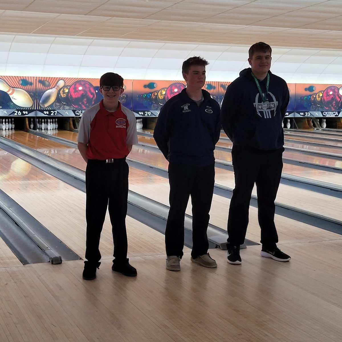 State Qualifier Alert

Congratulations to Hayden Wahl on advancing to the OHSAA Satae Bowling Championship as an indiviual bowler.

Hayden finished in the top 8 with a 590 total.