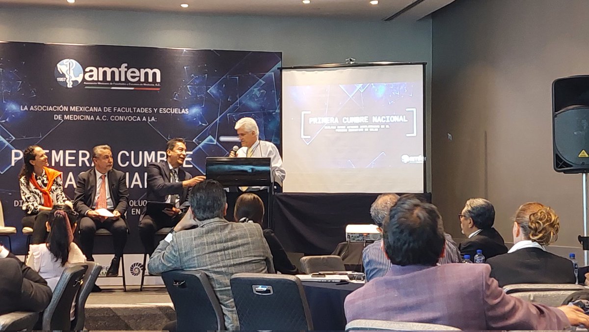 janetsalubrista's tweet image. Un excelente panel de expertos con profesionales críticos @doctormacias @ELazcanoPonce  #CarolPerelman #HectorGallardo #GustavoMerino. Palabras sabias #inmersióntotal #liderazgo #mentoria #presencial #hipertrofiacurricular #pensamientocrítico #romperinercias