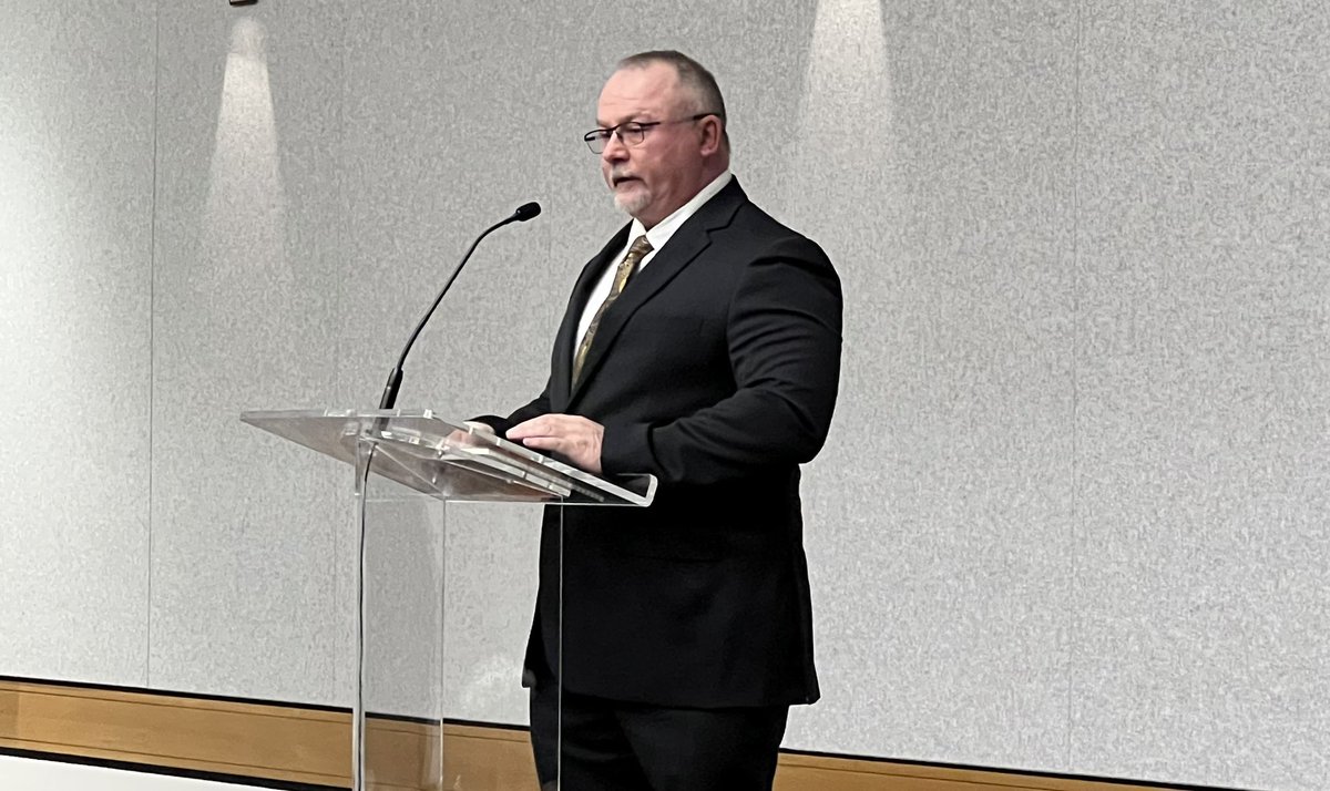 AsaHutchinson's tweet photo. The Luncheon keynote address for the #BorderSolutionsSummit is Mike Broomhead (@broomheadKTAR).
Thank you for joining us and encouraging us to take what we learned today and share it with our neighbors. https://t.co/VCAkLwv37l
