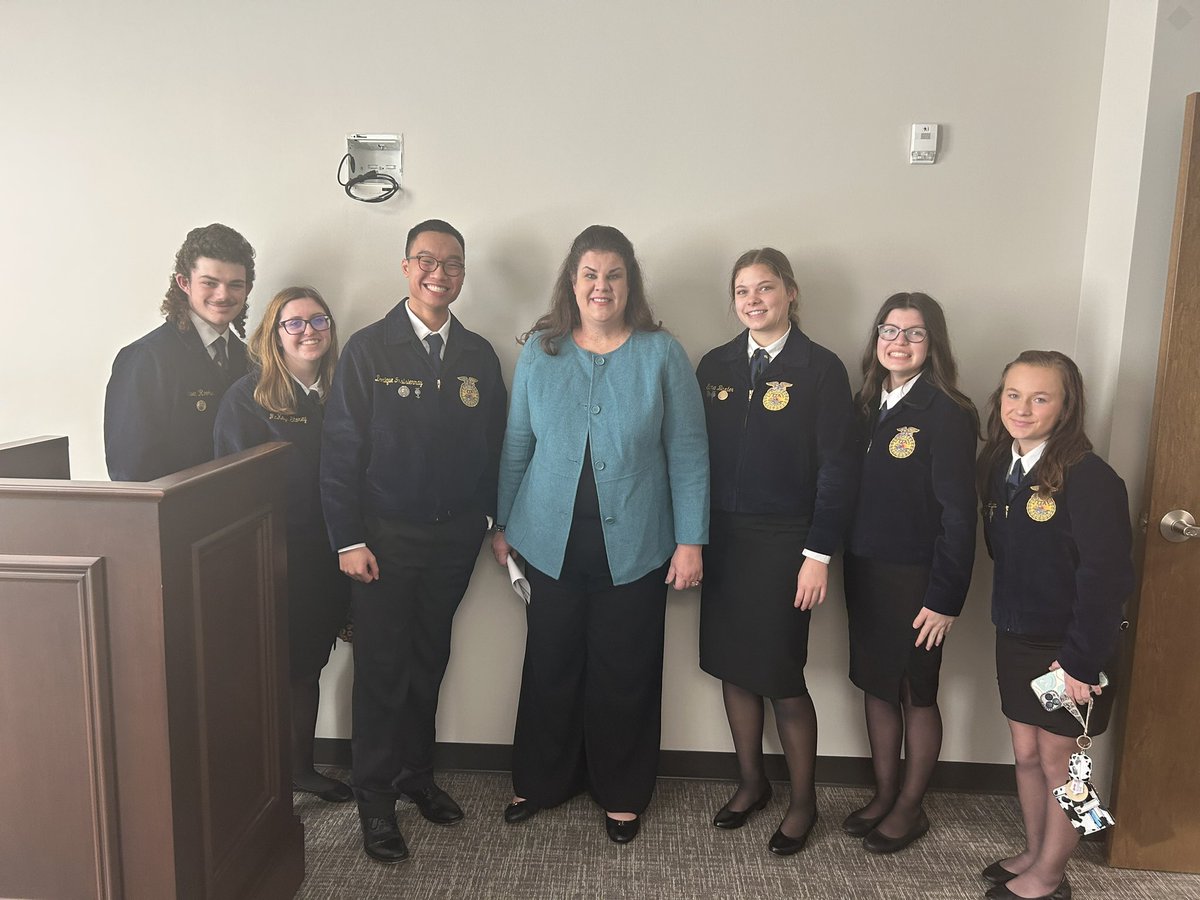 RiverdaleFFA's tweet photo. Thank you to former @RiverdaleHighTN Warrior,  Senator Dawn White for speaking with us today! https://t.co/VGmyAlkOK0