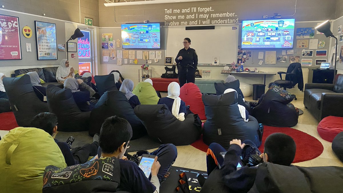 isnaelementary's tweet photo. Gr.5 students attended #OnlineSafety class at @PRPVillage , learned what is at stake when they chat with people online, and a lot more! 
#staysafe #fieldtrip #IES #ISNAElementary #ISNAelementarySchool #ISNASchools https://t.co/0EPXEFyNtx