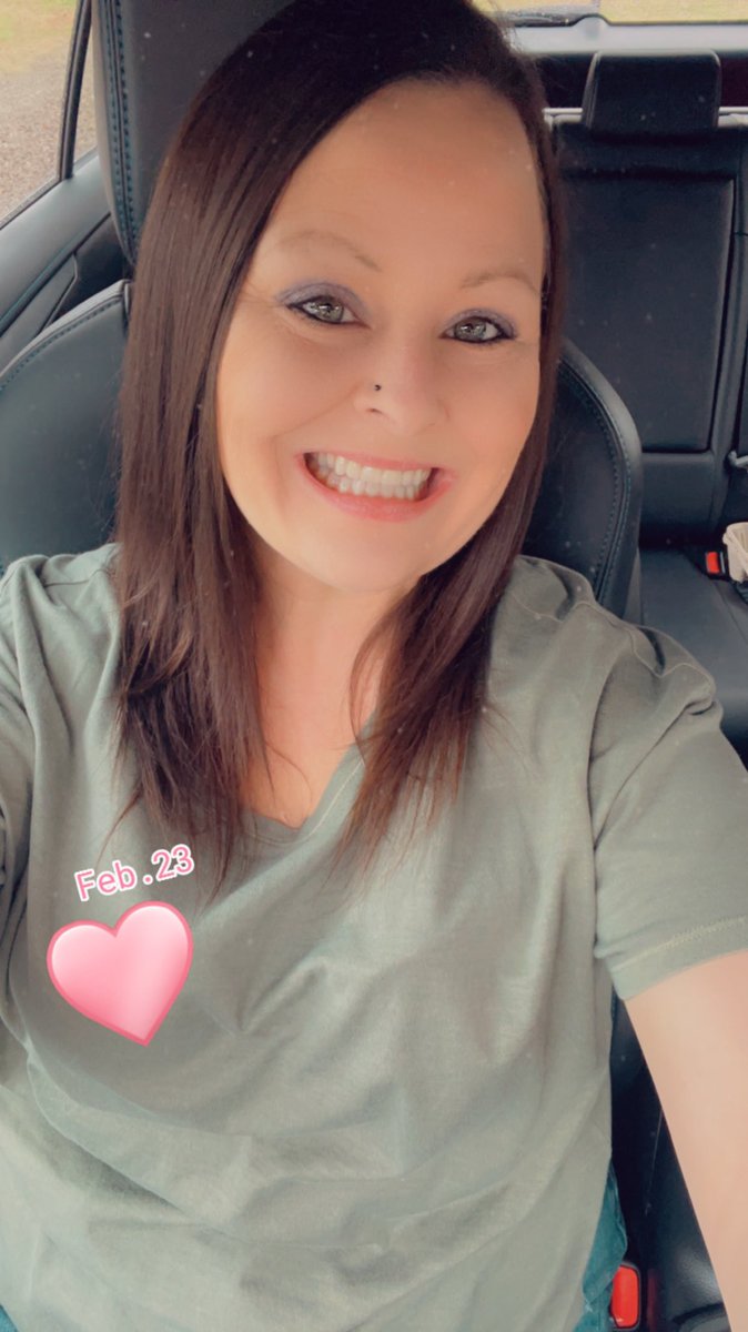 Amanda022186's tweet photo. Headed to Greensboro to see @carlypearce !! Super excited! 🤩 #VIPExperience https://t.co/5E3M38XL3C