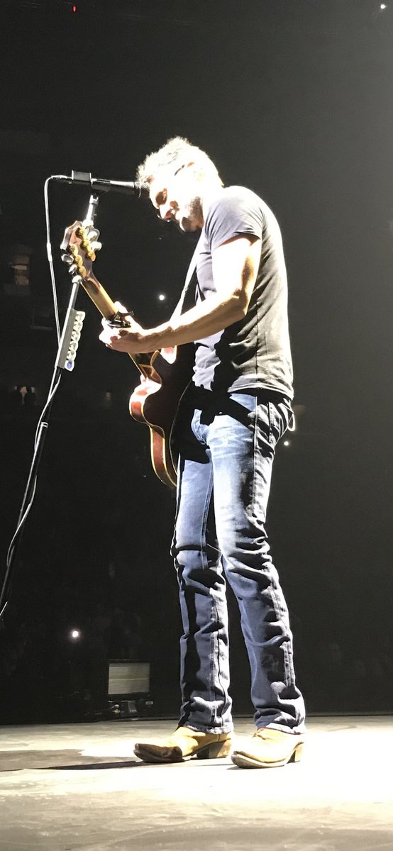 Adamorr22's tweet photo. @ericchurch @Y2Kountry @SIRIUSXM Church ⛪️ https://t.co/K8T4nyA5Mg