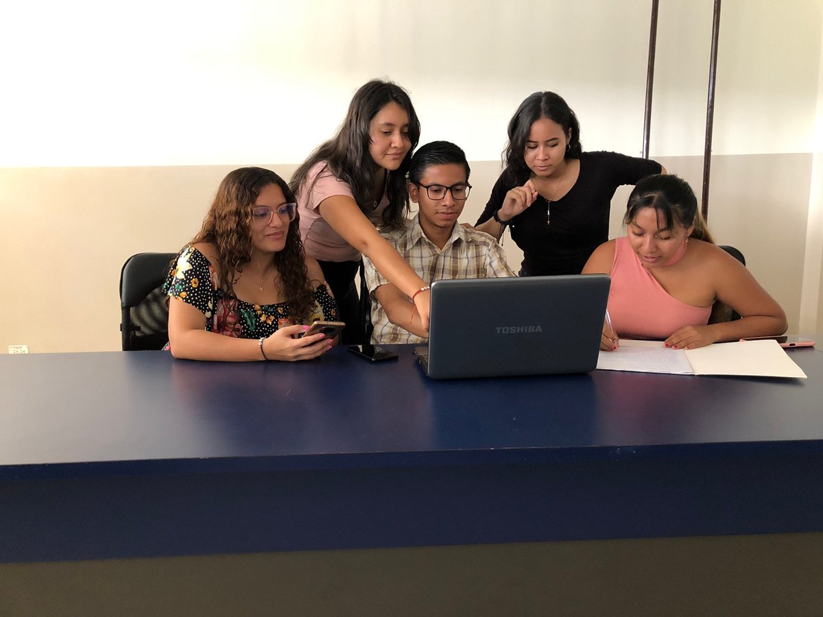 Gnesis79603538's tweet photo. #tbt
#TBThursday
#UniversidaDeGuayaquil
#prácticaoreprofesionales
#LGIG https://t.co/yWx4KFJfR2