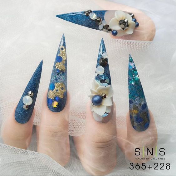 snsnails_'s tweet photo. Let's throw it back to a few of your favorite nail designs. 
Which one do you like more ? option 1, 2 or 3 ?  
#throwbackthursday #snsnails #ilovesns https://t.co/kh3RIRGB8J
