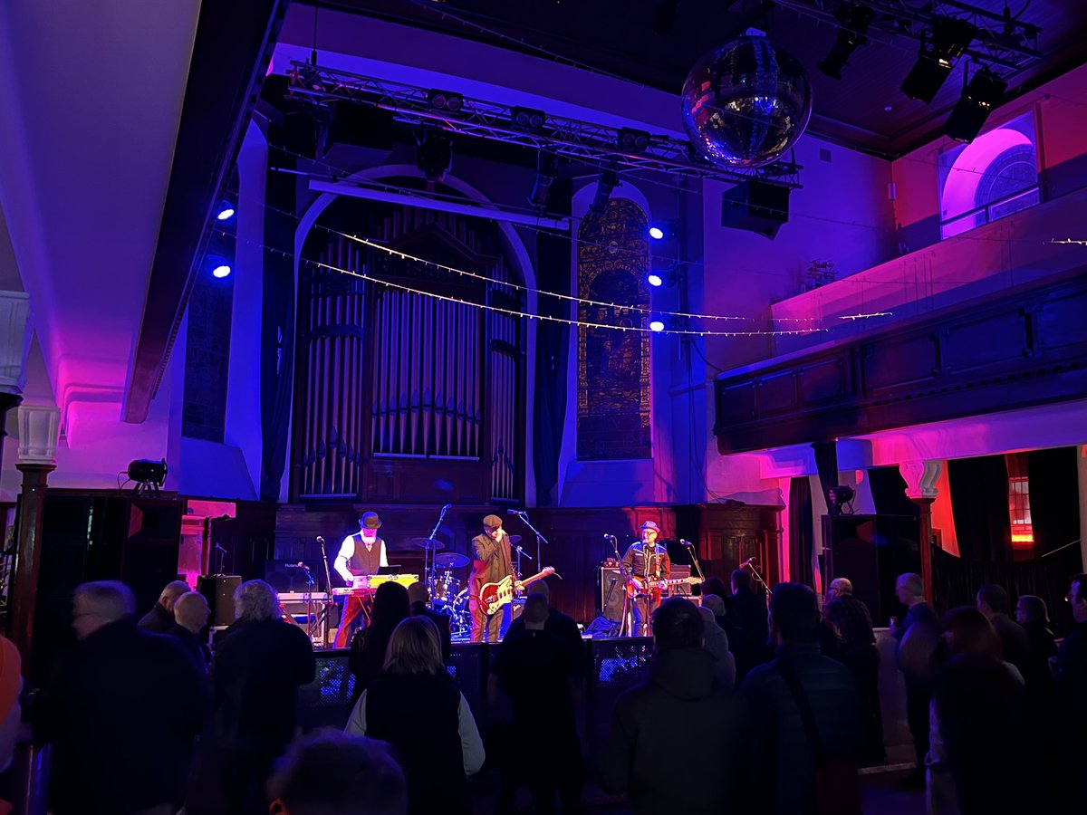 Sons_OTD's tweet image. Showtime @stlukesglasgow ✨🎶🪩 #livemusic