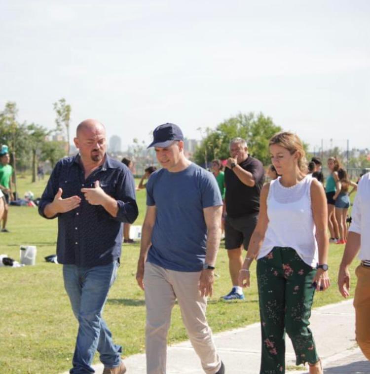 fabian_capponi's tweet photo. Estamos convencidos que nuestro propósito de seguir transformando la ciudad nos motiva a comenzar la transformación definitiva y para siempre de la nación. Este es el equipo. Juntos, Horacio presidente.
#Horacio2023 https://t.co/EPkMnNgcbU