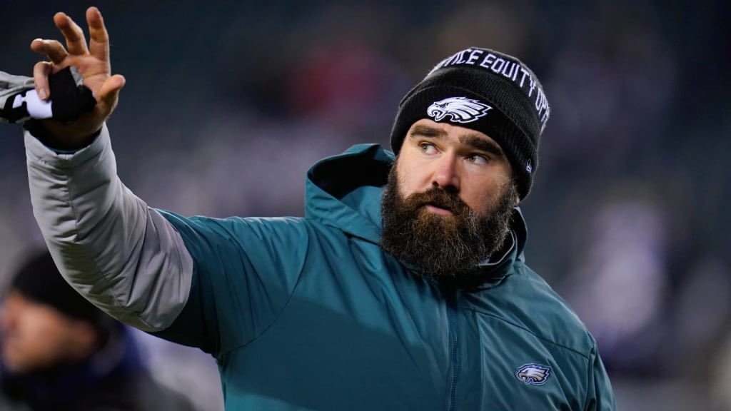 DillyPhilly215's tweet photo. Jason Kelce Appreciation Tweet💚 https://t.co/niE5zZY5Wf