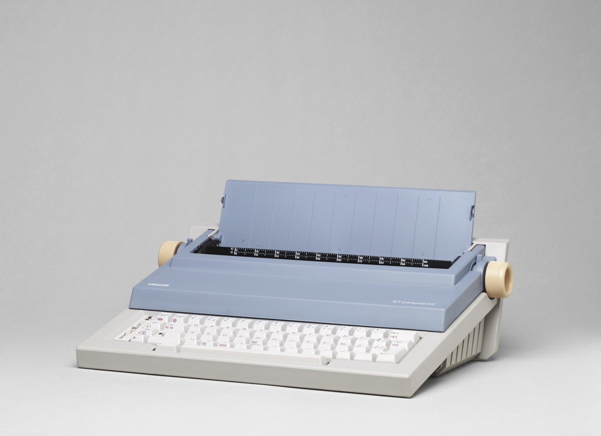 AisleOne's tweet photo. Pastels in product design. I'd love to see this make a comeback.

1. Seiko h-timetron — 1999
2. Philips PMC 100 — 1986
3. ETP 55 Typewriter — 1983 (Source: MoMA)
4. Bang &amp; Olufsen Beocom 1000/2000 — 1985 https://t.co/neh8AjVPOc