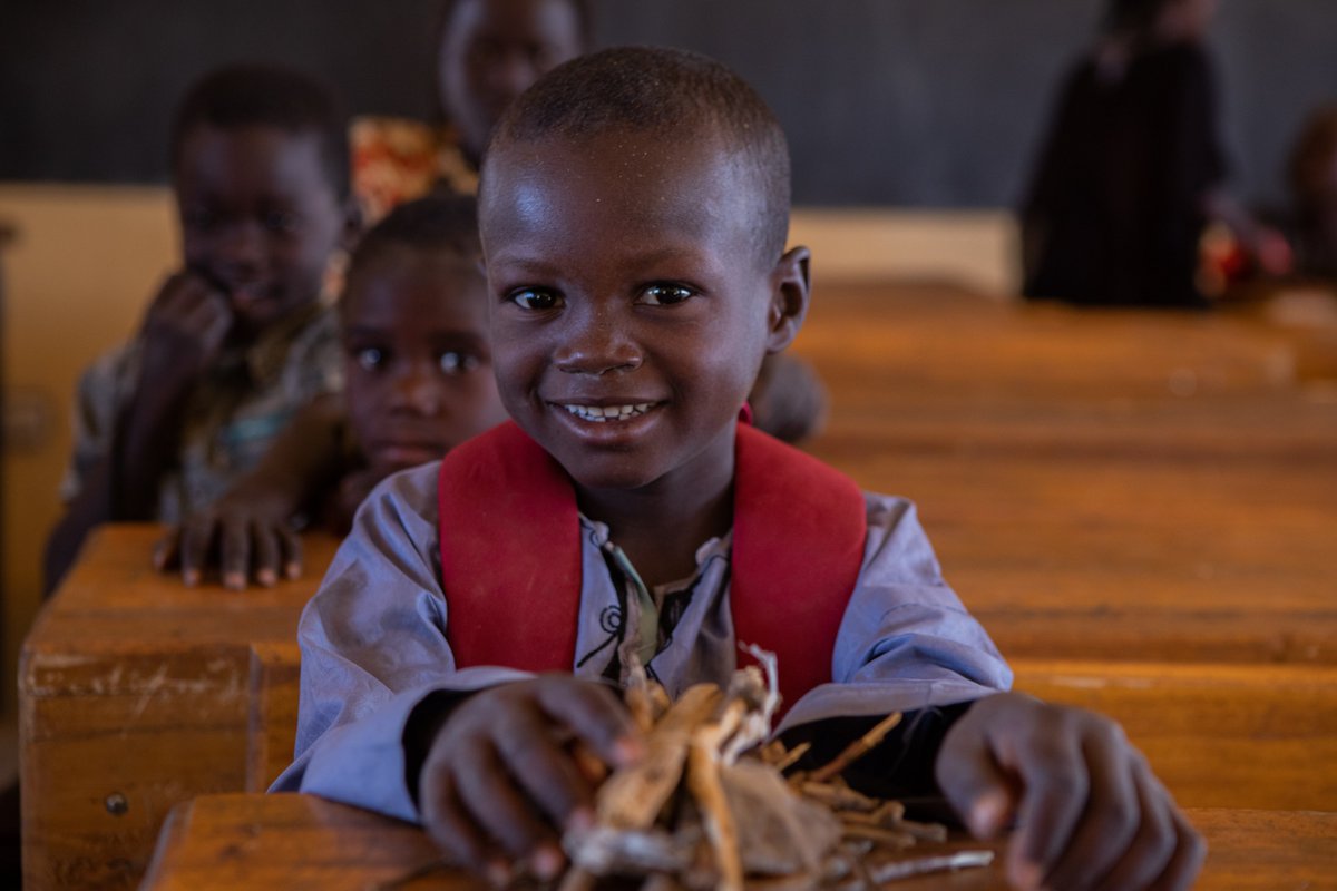 meier_matias's tweet photo. Le Ministère de l'Éducation, @RESCUEorg &amp; @NRC_Norway ont finalisé 1 projet de 3ans financé par @UEauMali 🇪🇺 pr promouvoir 1 accès équitable à 1 éducation 2 base 2 qualité au Mali 🇲🇱 (Gao Ménaka Mopti).

Merci bcp @DedeouSidibe, @BartOuvryEU &amp; @NatugashaM pr 1 solide partenariat! https://t.co/pzZrHsdEMi