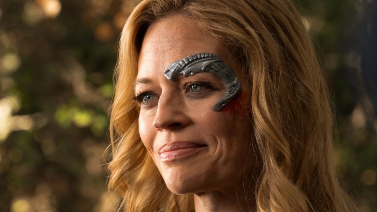  Happy Birthday to the wonderful Jeri Ryan.   