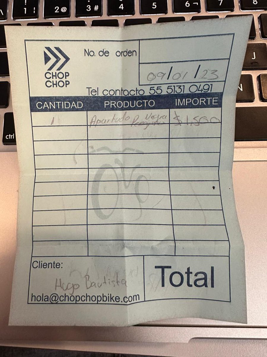 Si quieres comprarte una bici no vayas a <a href="/ChopChopBikes/">Chop Chop Bikes</a>, un amigo lleva más de un mes esperando le regresen el apartado que hizo.