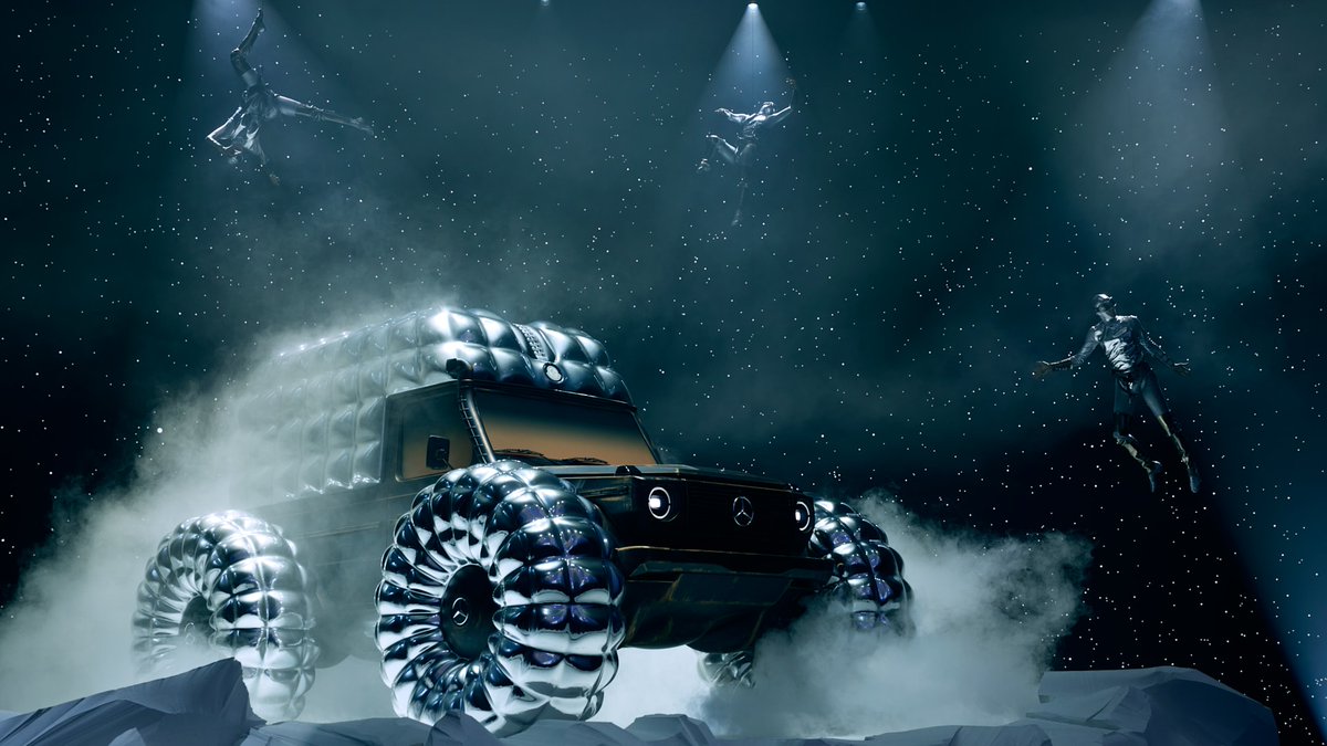 ComplexStyle's tweet photo. On Monday night, Moncler filled the Olympia London with 10,000+ guests for its 'The Art of Genius' event featuring immersive activations from collaborators like Pharrell, Mercedes-Benz, Salehe Bembury, and more. 

Here are our thoughts: https://t.co/B8ixQuckuq https://t.co/kzAw7dNw2F