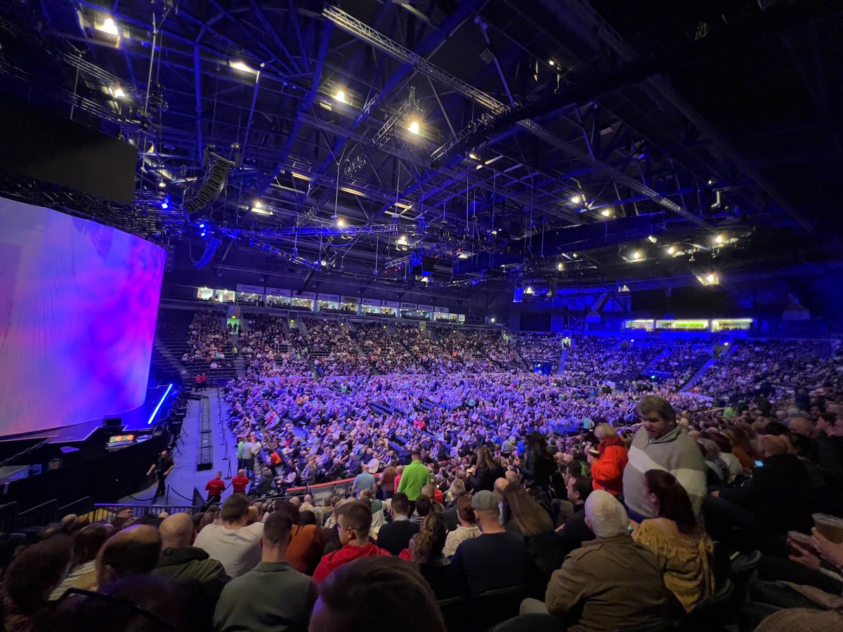statsdesk's tweet photo. #PeterKay #SSEBelfast https://t.co/FLEySK8XdA