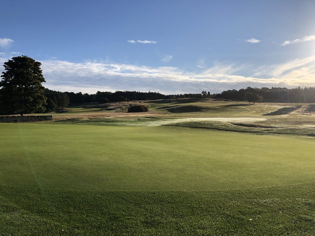 We are looking for an energetic Senior Greenkeeper to strengthen our team at SCHLOSS Roxburghe. If you enjoy working in the outdoors and working part of a team please get in touch. schlosshotel-roxburghe.com/en/career/gree…. @IMGPrestigeGolf