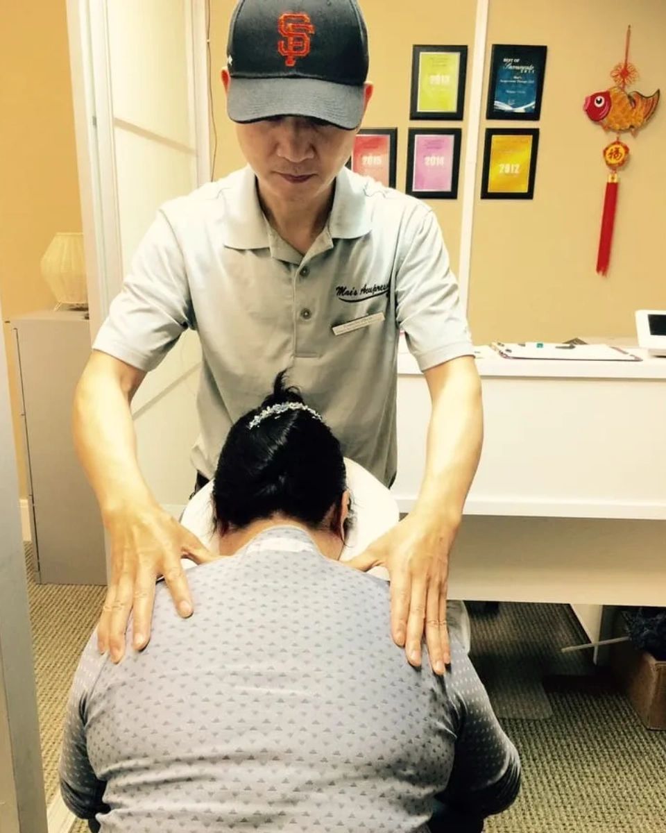 Our #MassageTherapists have extensive hands-on experience. What's more, we undergo continuing education to improve our technique and knowledge. That way, we can truly heal our customers.