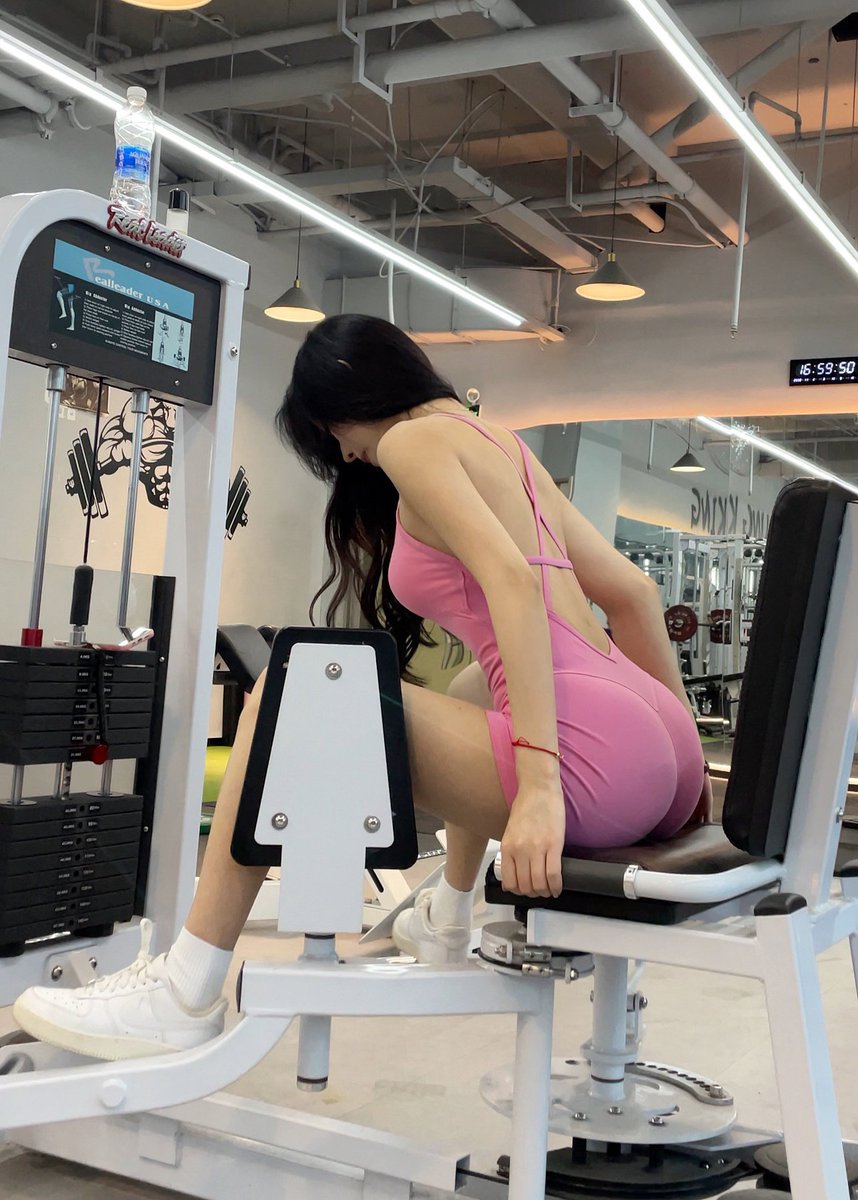 wangzaibibibi's tweet photo. Crazy fitness
穿的越粉 健身越狠 https://t.co/PtW6YJflam