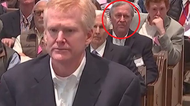 JackPosobiec's tweet photo. BREAKING: Left-wing activist and novelist John Grisham spotted at Alex Murdaugh trial, between Alex and his son Buster https://t.co/Cz9KySfcqb