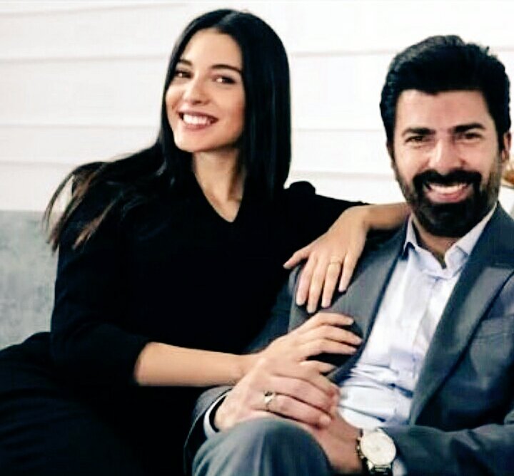 ___nerom's tweet photo. Bana günlük dizi izlettiren o çift #OrHir 🌹
#Esaret https://t.co/2vbHnWo0xE