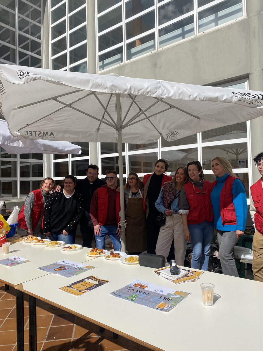 PUcaceres's tweet photo. CERVEZADA SOLIDARIA  🍺.  Damos las gracias a todas las personas que habéis participado en la cerveza solidaria especialmente a la Facultad de Derecho por permitirnos realizar esta actividad a beneficio de la Casa de la Misericordia Alcuéscar. https://t.co/koLQ46OY1q