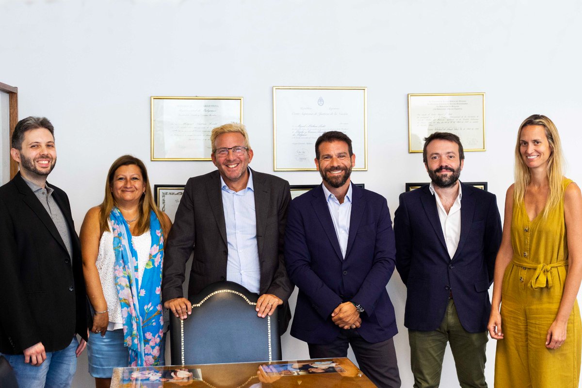 En la mañana de hoy firmamos un convenio de colaboración con el <a href="/Tribunal_Fiscal/">Tribunal Fiscal de la Nación</a>, que permite acceder desde el portal de VUCE a las sentencias dictadas por las salas con competencia aduanera.