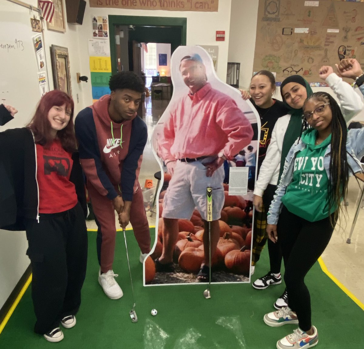 Puttin’ with Sutton! #FlatSutton ❤️⛳️🔥🐐