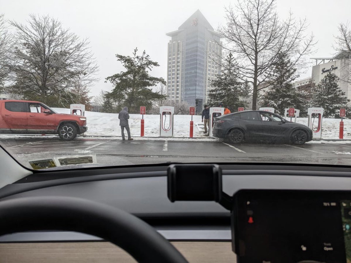 MarcoRPi1's tweet photo. The first Magic Dock Supercharger is being installed in Verona, New York!!

H/T: @MayTheFunkoBWY 
Source: https://t.co/q1LKtctRbf https://t.co/mjKJ2ZuOqp
