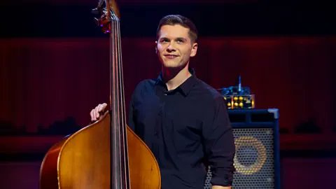VictorCKnight's tweet photo. BBC Four - BBC Young Musician - BBC Young Jazz Musician 2022 
https://t.co/oQinNeavAN 
#UKMusic #Musiciansnews #MusiciansInsurance
Follow us for multiple professional-music-industry no-gossip posts like this EVERY DAY! https://t.co/LbqwosVFXf