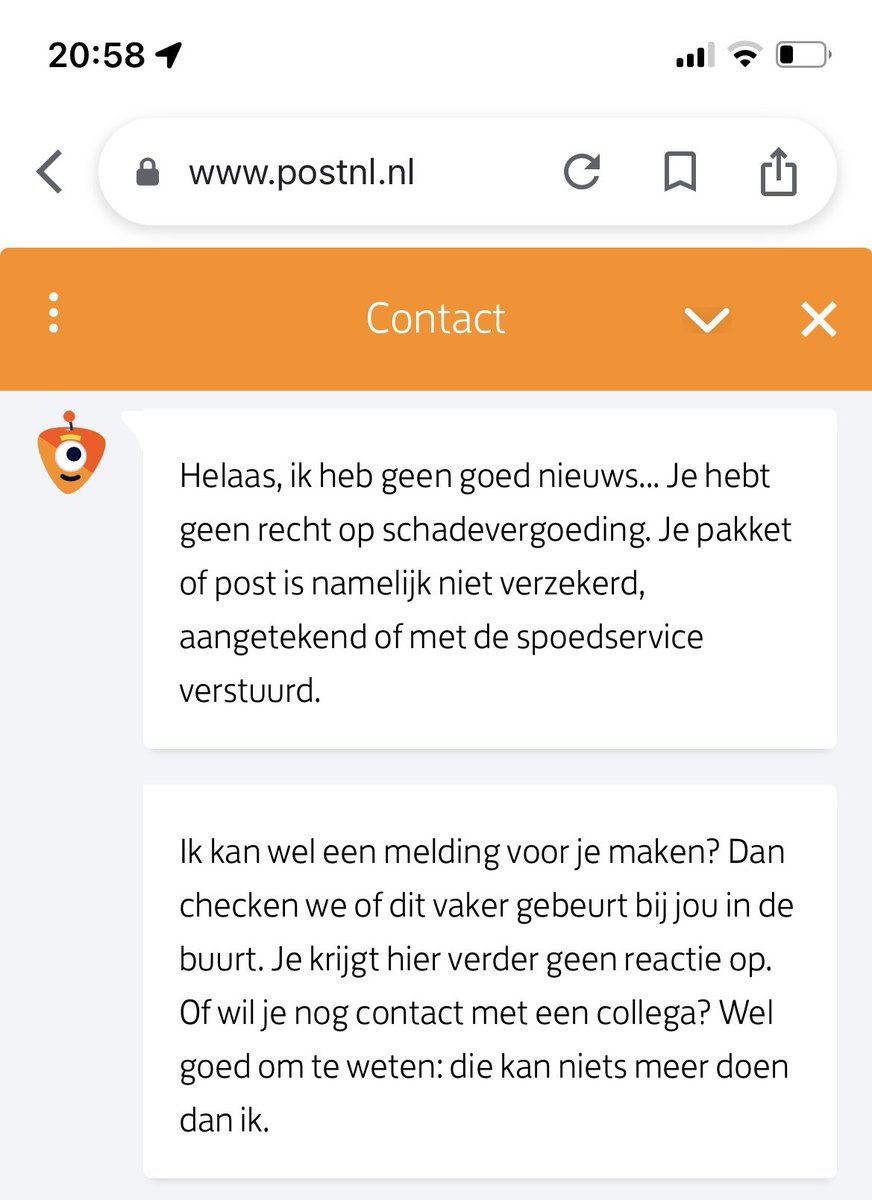Weer zo’n kansloze pakketafhandeling van <a href="/PostNL/">PostNL</a> : boek dat als pakketpost is verstuurd, toch door de bus proppen met dit als gevolg 😢. En dan zo’ antwoord 👿 #boos #postnl #geenservice