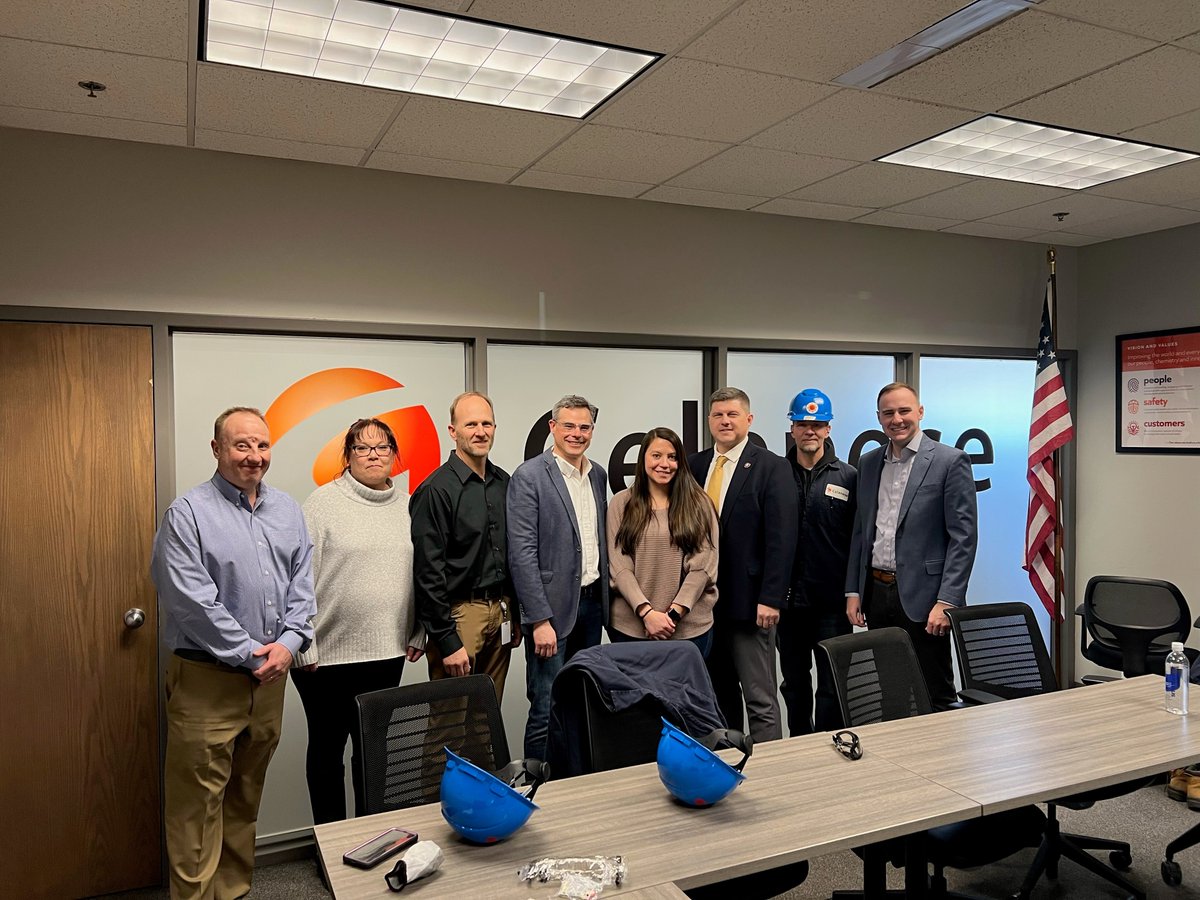 RepFinstad's tweet photo. Great to have an up-close look at the @celanese  Engineered Material site in Winona. It was neat to learn about the application of their thermoplastic products in the automotive industry and hear about the innovation behind their products. Thanks for the visit! https://t.co/YITflxzd9M
